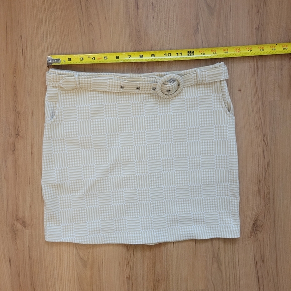 Emory Park mini skirt - beige, plaid, belted - Picture 6 of 7